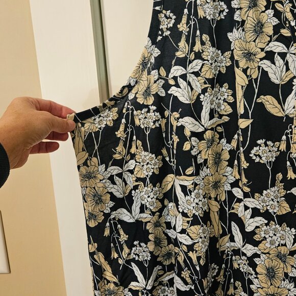 Liz Claiborne 2X Split Crew Neck Sleeveless Blouse NAVY Floral NWT - Picture 4 of 7